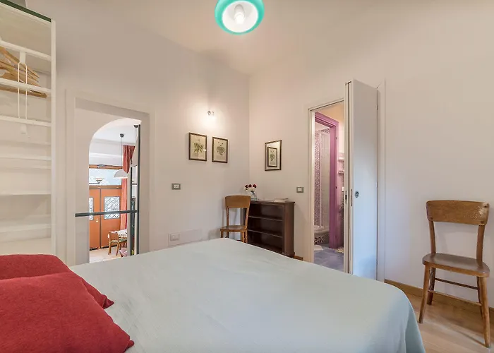 Guesthost - Monti Artistic Flat Apartment