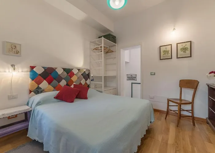 Guesthost - Monti Artistic Flat Apartment *