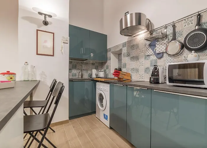 Guesthost - Monti Artistic Flat Apartment *