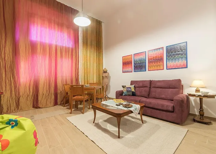 Apartment Guesthost - Monti Artistic Flat
